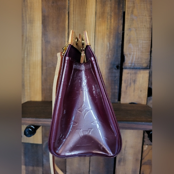 LOUIS VUITTON Roxbury Drive Monogram Vernis Handbag - Picture 9 of 16